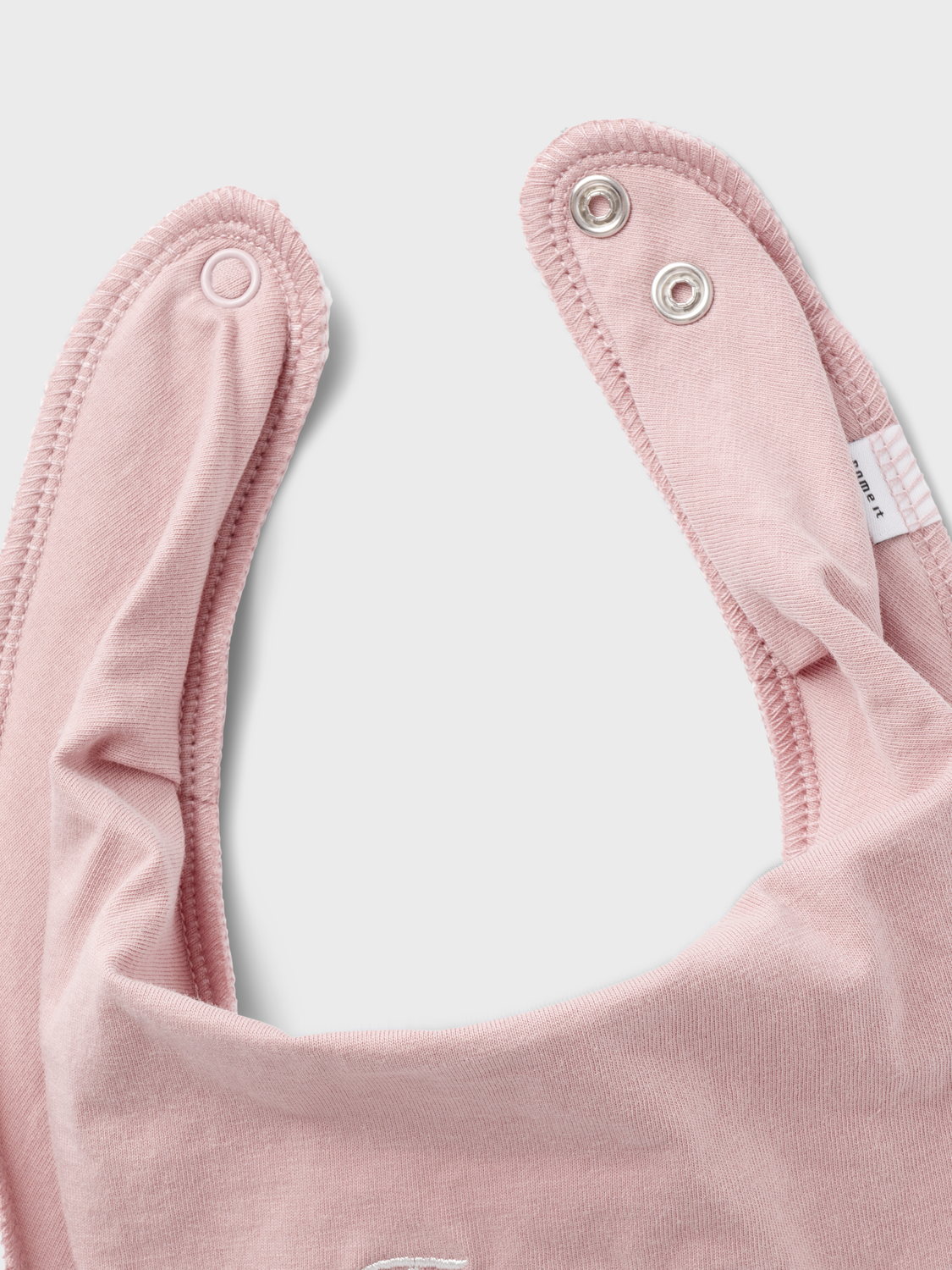 model_shot-front_full